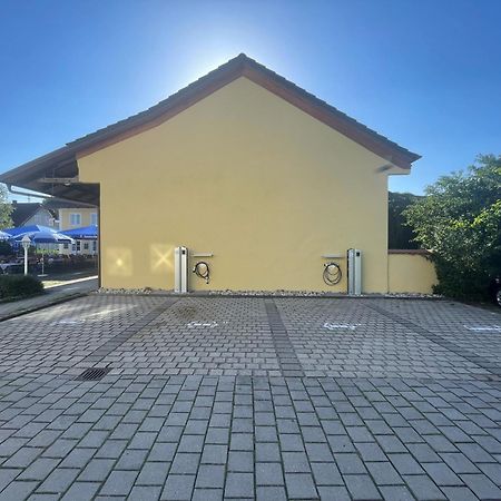 Hotel Alter Wirt Халбергмос Екстериор снимка