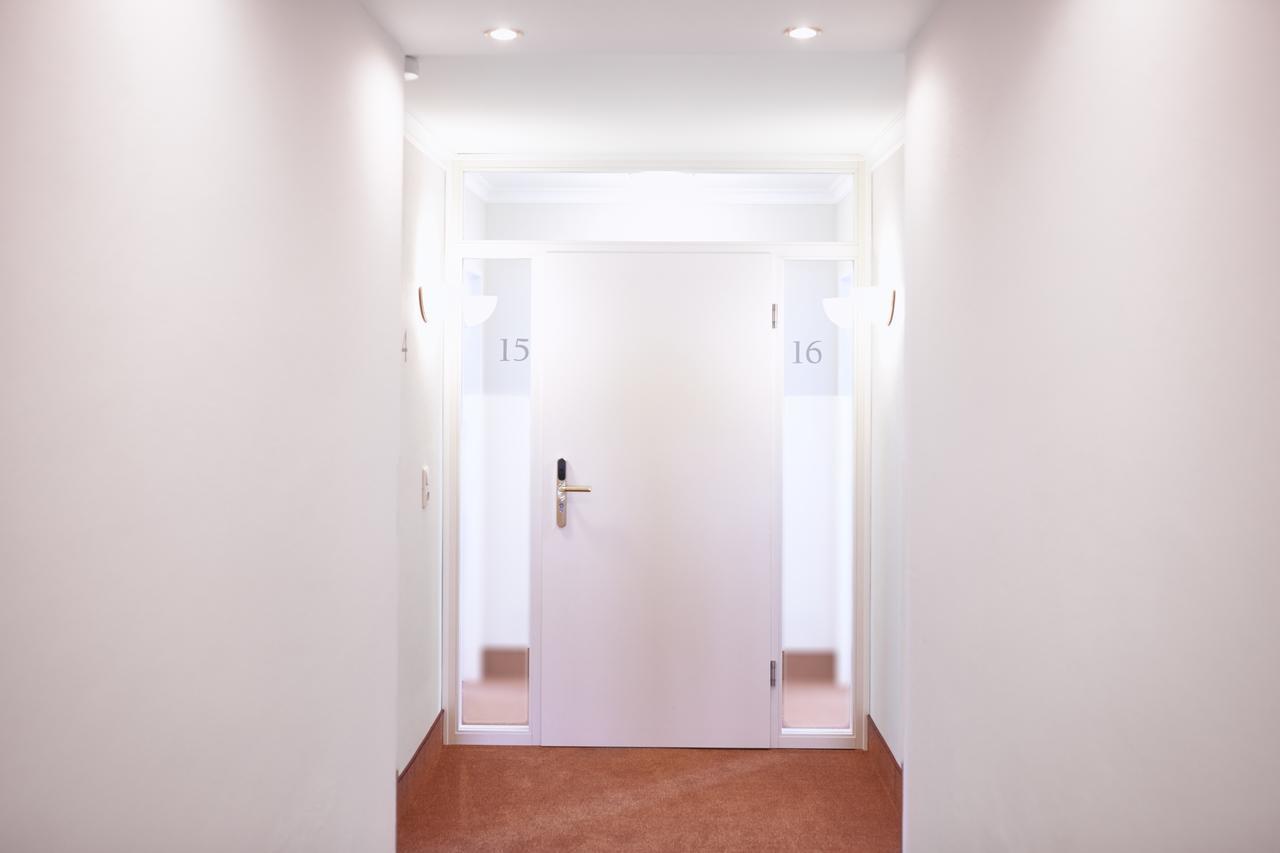 Hotel Alter Wirt Халбергмос Екстериор снимка