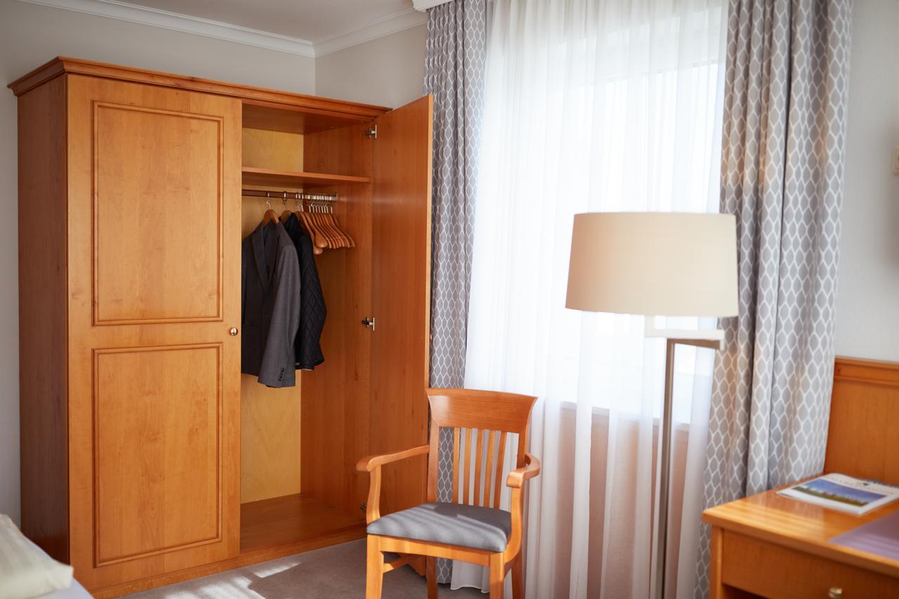 Hotel Alter Wirt Халбергмос Екстериор снимка