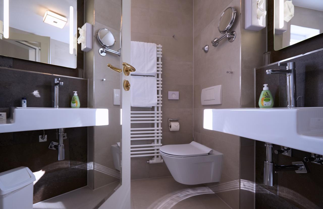 Hotel Alter Wirt Халбергмос Екстериор снимка