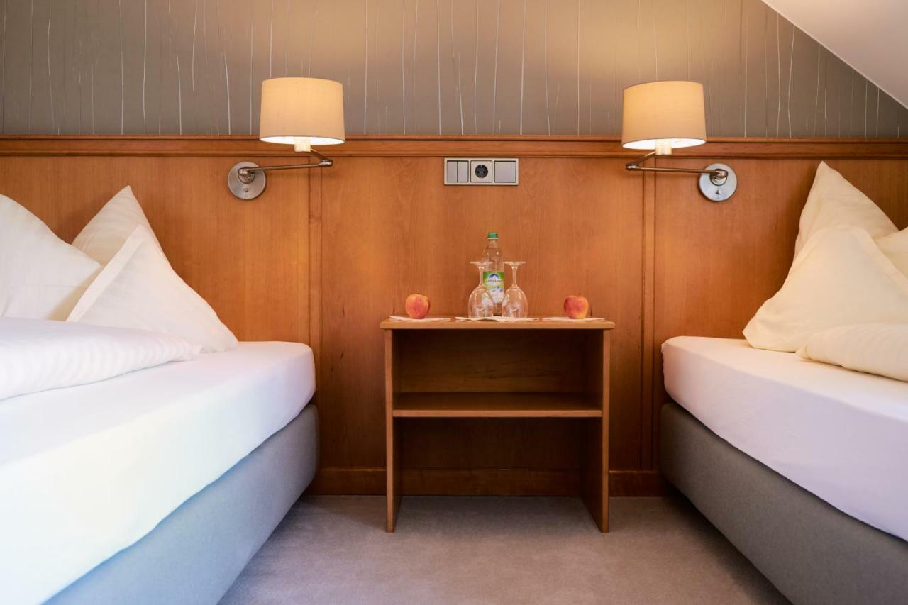 Hotel Alter Wirt Халбергмос Екстериор снимка
